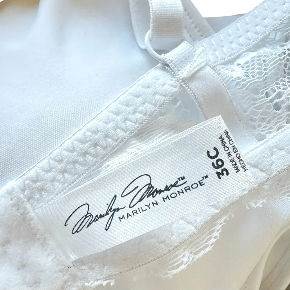 NEW! Marilyn Monroe Demi Lace Bra Size 36C - Picture 7 of 8